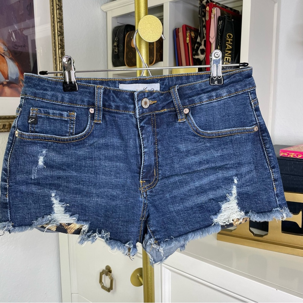 KanCan Dark Wash denim shorts w/ leopard pockets L
